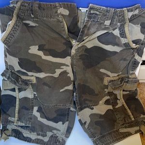 Urban pipeline  camo cargo shorts
